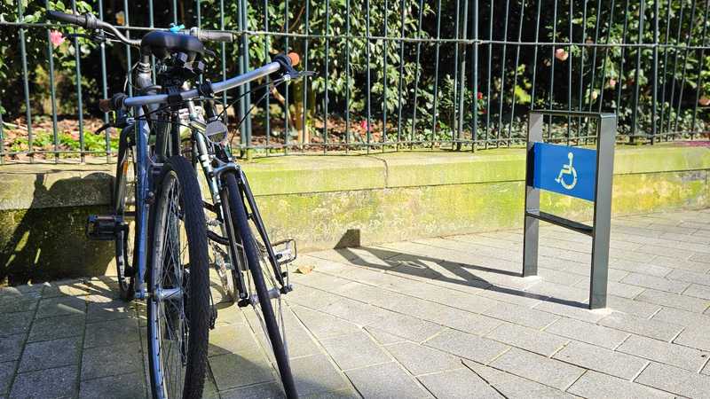 Le prototype est installé face à la gare SNCF nord de Nantes, près du Jardin des Plantes.