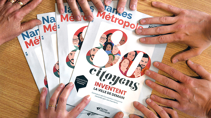 Six habitantes et habitants ont participé à l'élaboration du sommaire du hors-série du Journal de Nantes Métropole dédié à la Convention citoyenne. Six habitantes et habitants ont participé à l'élaboration du sommaire du hors-série du Journal de Nantes Métropole dédié à la Convention citoyenne.