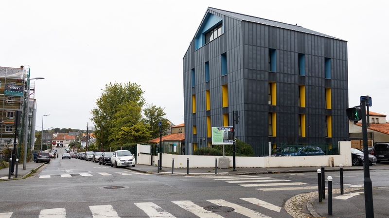 Le centre de santé du Breil a ouvert ses portes le 3 octobre dernier au 2 rue de la Jalotterie. Il est installé dans un bâtiment de Nantes Métropole Habitat entièrement réaménagé © Garance Wester/Nantes Métropole.