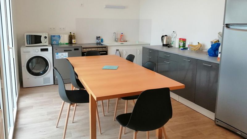 Deux appartements neufs, au cœur de Bouguenais, accueillent cinq colocataires. Crédit : Udaf 44. Deux appartements neufs, au cœur de Bouguenais, accueillent cinq colocataires. Crédit : Udaf 44.